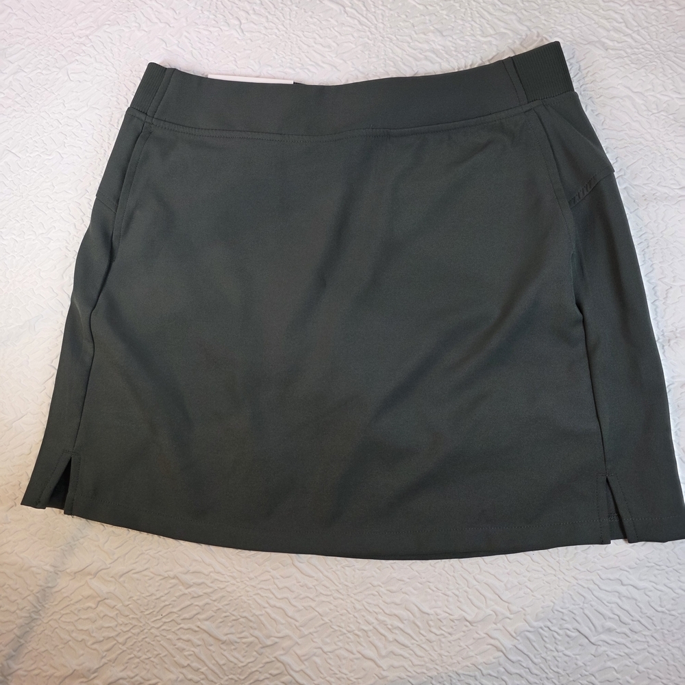 NWT 32 Degrees Cool Women’s Active Skort - Cactus Green (Medium)